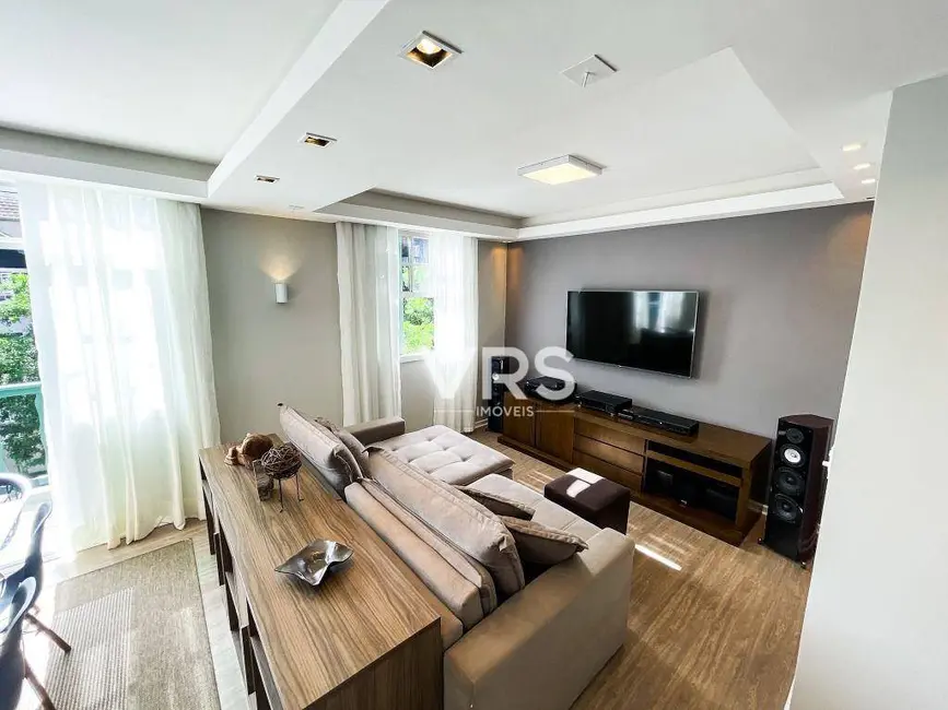 Apartamento com 3 quartos à venda, 84m2 em Várzea, Teresopolis - RJ - imagem 3 Foto 3 de Apartamento com 3 quartos à venda, 84m2 em Várzea, Teresopolis - RJ
