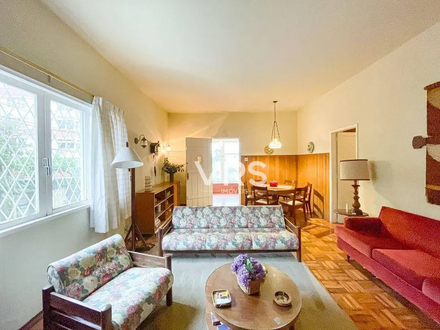 Casa com 5 quartos à venda, 530m2 em Alto, Teresopolis - RJ - imagem 9 Foto 9 de Casa com 5 quartos à venda, 530m2 em Alto, Teresopolis - RJ