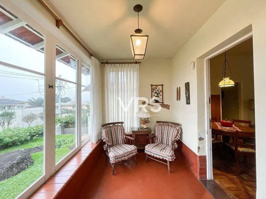Casa com 5 quartos à venda, 530m2 em Alto, Teresopolis - RJ - imagem 5 Foto 5 de Casa com 5 quartos à venda, 530m2 em Alto, Teresopolis - RJ