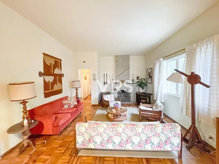 Casa com 5 quartos à venda, 530m2 em Alto, Teresopolis - RJ - imagem 7 Foto 7 de Casa com 5 quartos à venda, 530m2 em Alto, Teresopolis - RJ