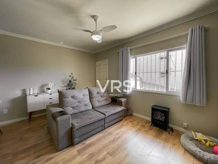 Casa de Condomínio com 3 quartos à venda, 50m2 em Taumaturgo, Teresopolis - RJ - imagem 4 Foto 4 de Casa de Condomínio com 3 quartos à venda, 50m2 em Taumaturgo, Teresopolis - RJ