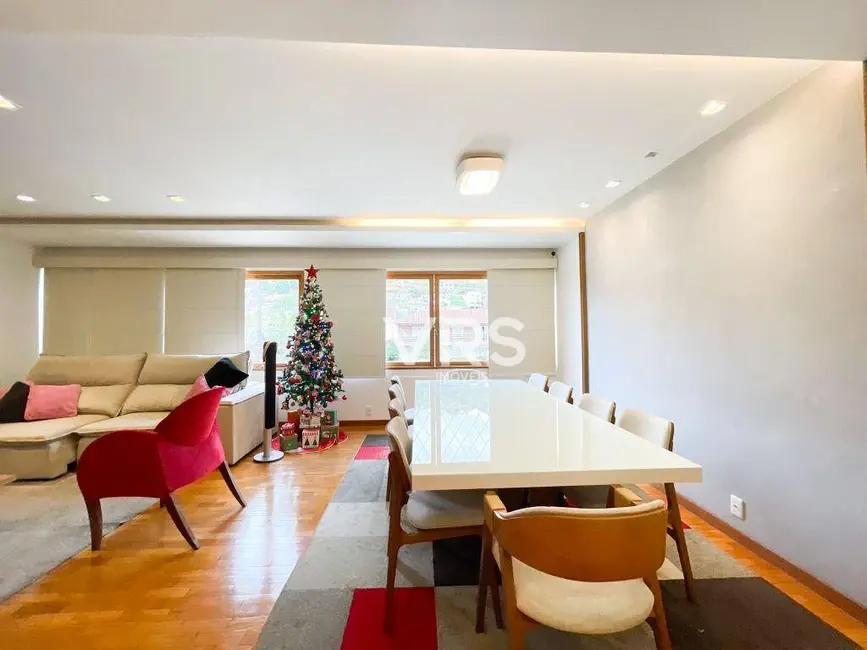 Casa com 4 quartos à venda, 380m2 em Tijuca, Teresopolis - RJ - imagem 7 Foto 7 de Casa com 4 quartos à venda, 380m2 em Tijuca, Teresopolis - RJ