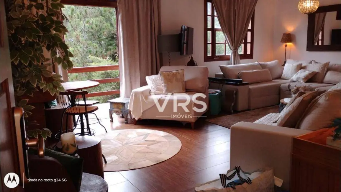 Apartamento com 3 quartos à venda, 134m2 em Albuquerque, Teresopolis - RJ - imagem 2 Foto 2 de Apartamento com 3 quartos à venda, 134m2 em Albuquerque, Teresopolis - RJ