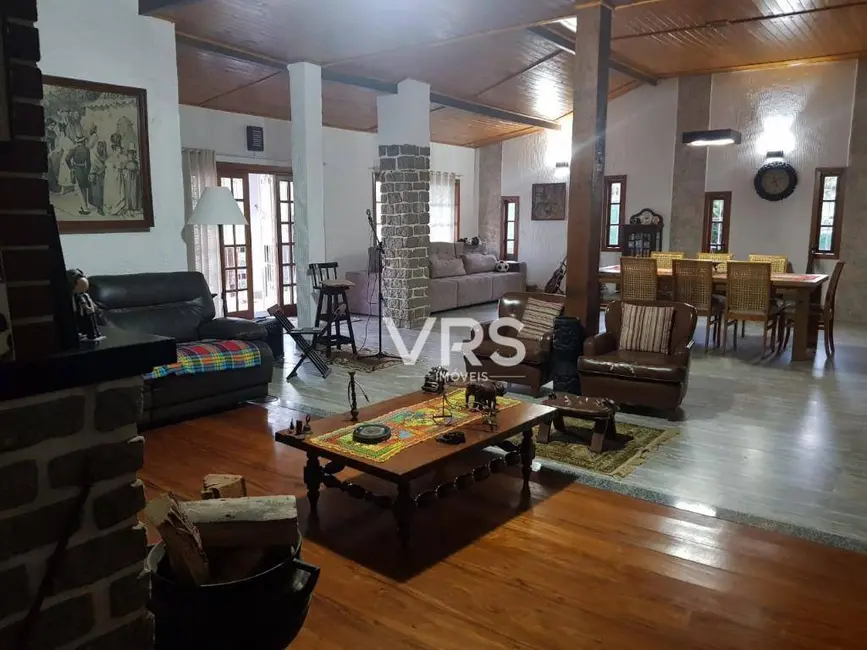 Pousada com 16 quartos à venda, 4700m2 em Iucas, Teresopolis - RJ - imagem 9 Foto 9 de Pousada com 16 quartos à venda, 4700m2 em Iucas, Teresopolis - RJ