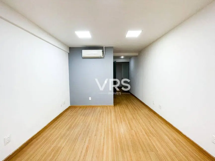Sala Comercial para alugar, 43m2 em Várzea, Teresopolis - RJ - imagem 5 Foto 5 de Sala Comercial para alugar, 43m2 em Várzea, Teresopolis - RJ