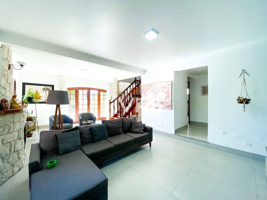 Casa com 4 quartos à venda, 485m2 em Bom Retiro, Teresopolis - RJ - imagem 7 Foto 7 de Casa com 4 quartos à venda, 485m2 em Bom Retiro, Teresopolis - RJ