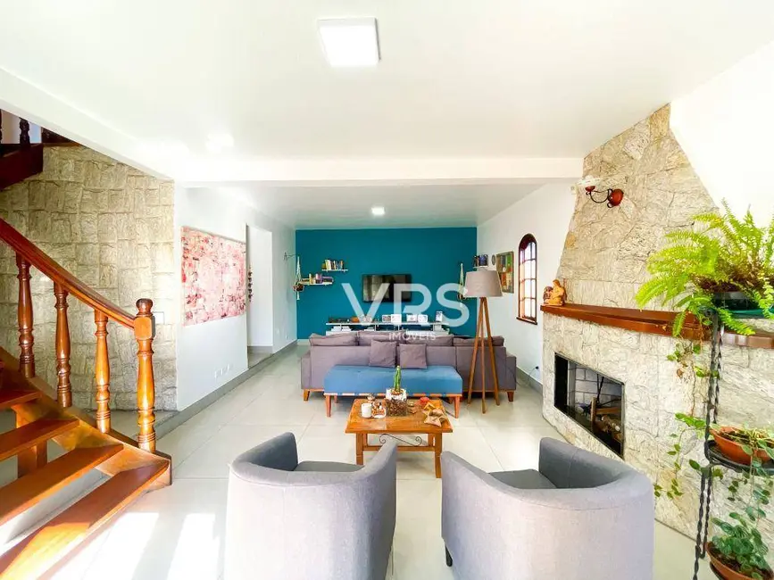 Casa com 4 quartos à venda, 485m2 em Bom Retiro, Teresopolis - RJ - imagem 5 Foto 5 de Casa com 4 quartos à venda, 485m2 em Bom Retiro, Teresopolis - RJ