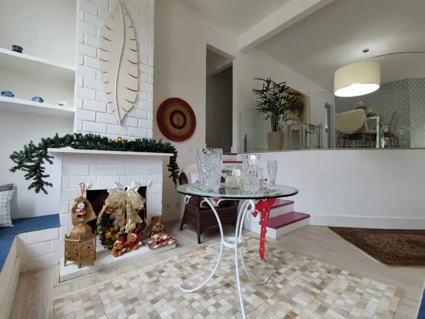 Foto 8 de Casa com 3 quartos à venda, 904m2 em Panorama, Teresopolis - RJ