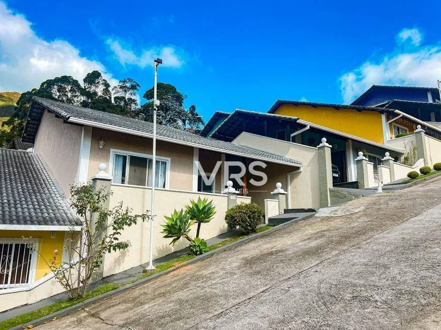 Casa de Condomínio com 3 quartos à venda, 135m2 em Bom Retiro, Teresopolis - RJ - imagem 2 Foto 2 de Casa de Condomínio com 3 quartos à venda, 135m2 em Bom Retiro, Teresopolis - RJ