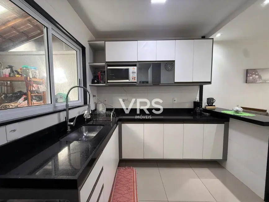 Foto 7 de Casa de Condomínio com 3 quartos à venda, 1590m2 em Granja Guarani, Teresopolis - RJ