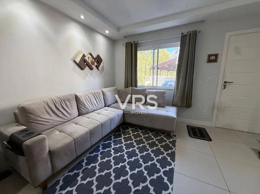 Foto 2 de Casa de Condomínio com 3 quartos à venda, 1590m2 em Granja Guarani, Teresopolis - RJ