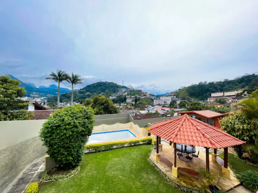 Foto 8 de Casa com 7 quartos à venda, 826m2 em Araras, Teresopolis - RJ