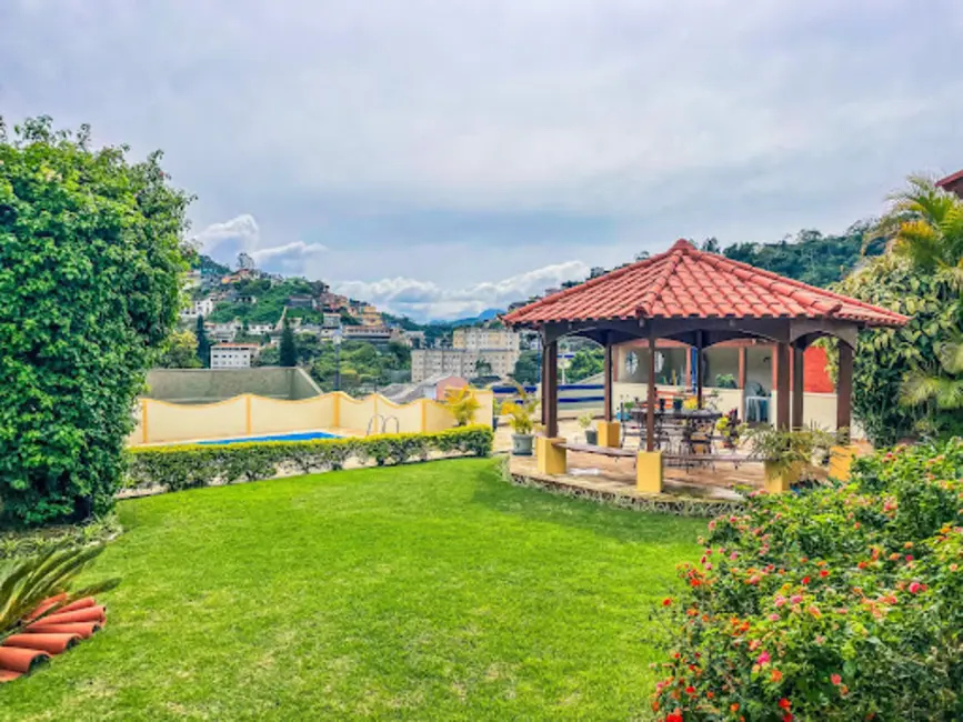 Foto 7 de Casa com 7 quartos à venda, 826m2 em Araras, Teresopolis - RJ