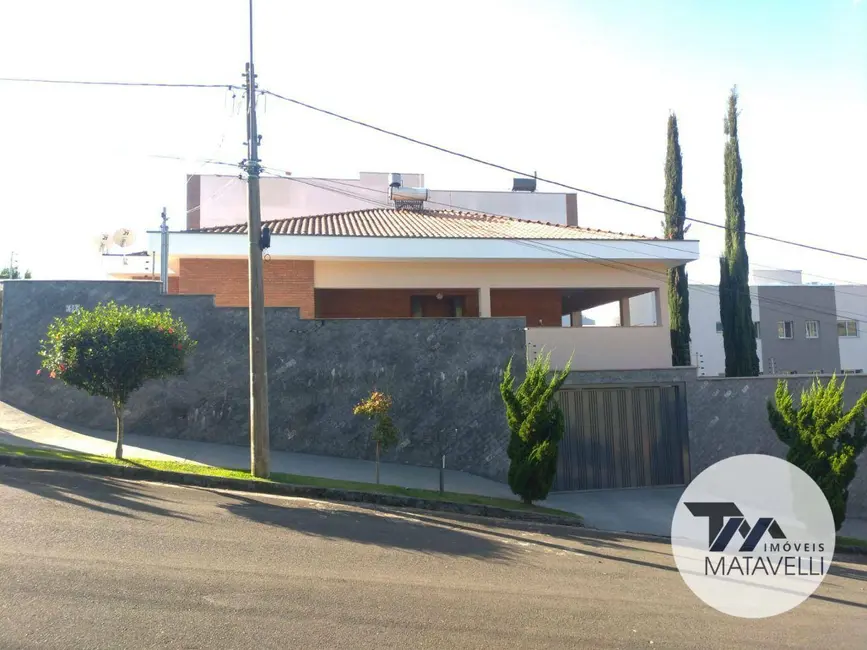 Foto 1 de Casa com 3 quartos à venda, 374m2 em Jardim Carolina, Pocos De Caldas - MG