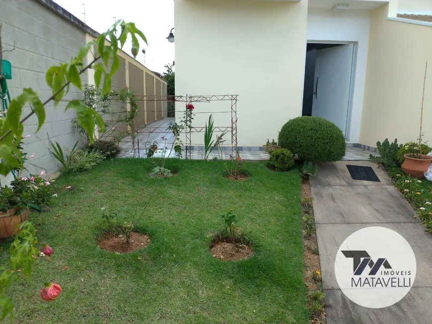 Casa com 3 quartos à venda, 275m2 em Jardim Carolina, Pocos De Caldas - MG - imagem 2 Foto 2 de Casa com 3 quartos à venda, 275m2 em Jardim Carolina, Pocos De Caldas - MG