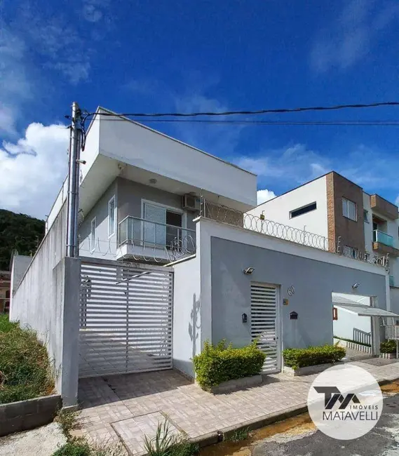 Foto 1 de Casa de Condomínio com 3 quartos à venda, 300m2 em Chácara dos Cravos, Pocos De Caldas - MG