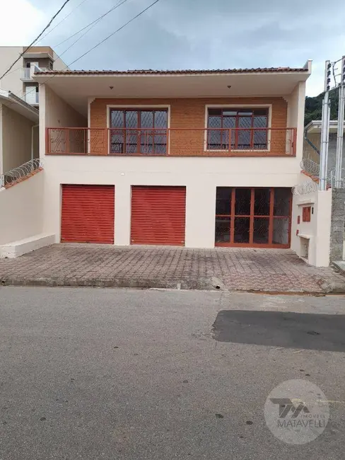 Casa com 3 quartos à venda, 358m2 em Parque Primavera, Pocos De Caldas - MG - imagem 1 Foto 1 de Casa com 3 quartos à venda, 358m2 em Parque Primavera, Pocos De Caldas - MG