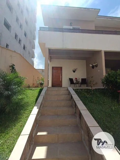 Casa com 4 quartos à venda, 275m2 em Jardim Elvira Dias, Pocos De Caldas - MG - imagem 2 Foto 2 de Casa com 4 quartos à venda, 275m2 em Jardim Elvira Dias, Pocos De Caldas - MG