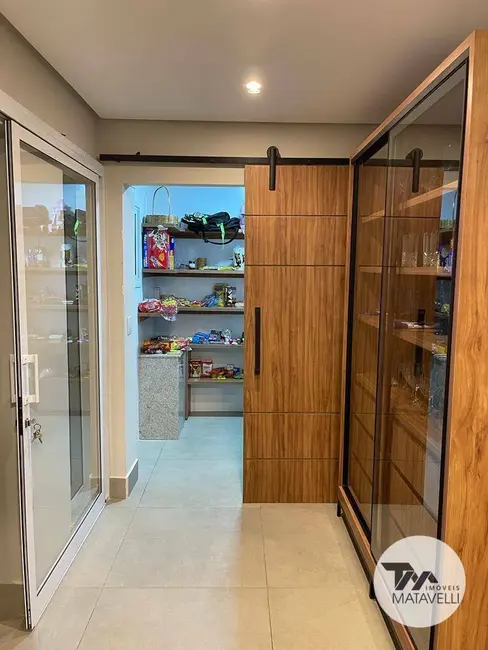 Casa com 3 quartos à venda, 228m2 em Jardim São Bento, Pocos De Caldas - MG - imagem 8 Foto 8 de Casa com 3 quartos à venda, 228m2 em Jardim São Bento, Pocos De Caldas - MG