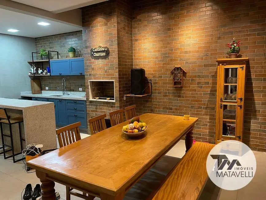 Casa com 3 quartos à venda, 228m2 em Jardim São Bento, Pocos De Caldas - MG - imagem 9 Foto 9 de Casa com 3 quartos à venda, 228m2 em Jardim São Bento, Pocos De Caldas - MG