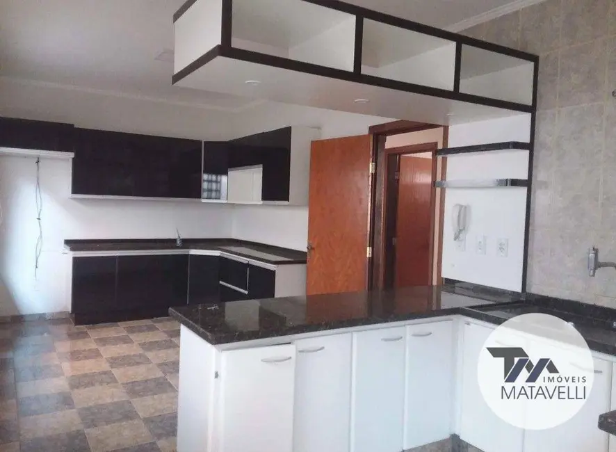 Casa com 3 quartos à venda, 250m2 em Jardim das Hortênsias, Pocos De Caldas - MG - imagem 7 Foto 7 de Casa com 3 quartos à venda, 250m2 em Jardim das Hortênsias, Pocos De Caldas - MG