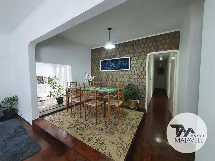 Casa com 5 quartos à venda, 300m2 em Parque Primavera, Pocos De Caldas - MG - imagem 9 Foto 9 de Casa com 5 quartos à venda, 300m2 em Parque Primavera, Pocos De Caldas - MG