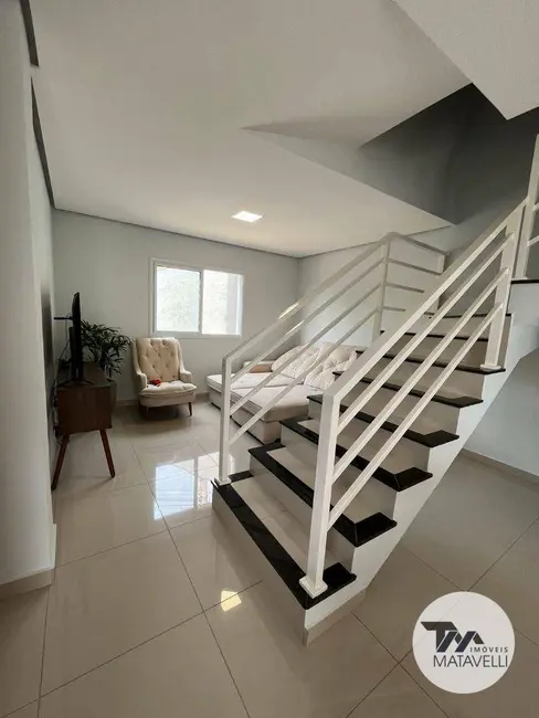 Casa com 3 quartos à venda, 141m2 em Jardim Vitória IV, Pocos De Caldas - MG - imagem 5 Foto 5 de Casa com 3 quartos à venda, 141m2 em Jardim Vitória IV, Pocos De Caldas - MG