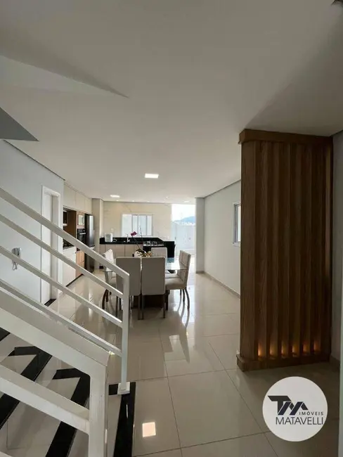 Casa com 3 quartos à venda, 141m2 em Jardim Vitória IV, Pocos De Caldas - MG - imagem 8 Foto 8 de Casa com 3 quartos à venda, 141m2 em Jardim Vitória IV, Pocos De Caldas - MG