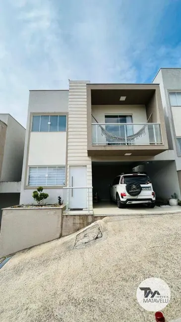 Foto 1 de Casa com 3 quartos à venda, 150m2 em Jardim Vitória, Pocos De Caldas - MG