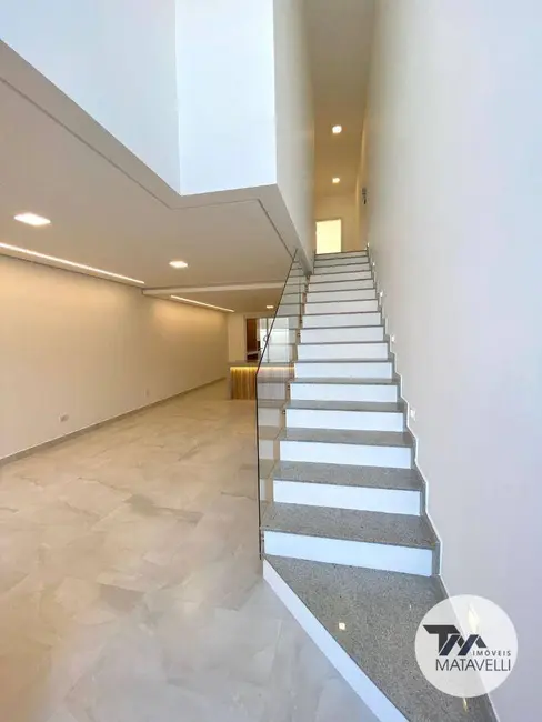 Casa com 3 quartos à venda, 133m2 em Jardim das Acácias, Pocos De Caldas - MG - imagem 4 Foto 4 de Casa com 3 quartos à venda, 133m2 em Jardim das Acácias, Pocos De Caldas - MG