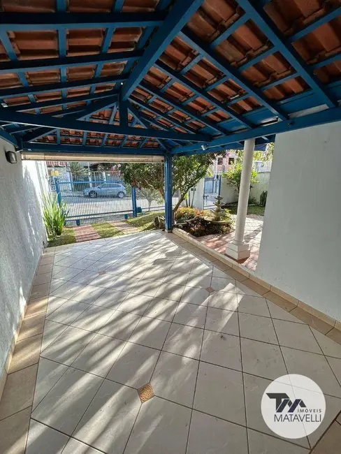 Casa com 3 quartos à venda, 250m2 em Pocos De Caldas - MG - imagem 3 Foto 3 de Casa com 3 quartos à venda, 250m2 em Pocos De Caldas - MG