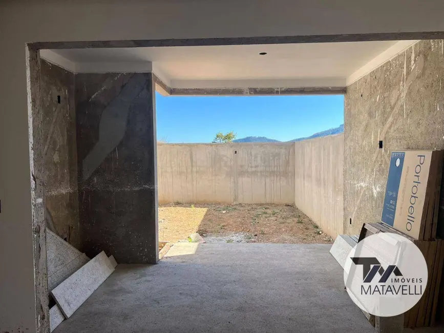 Casa com 3 quartos à venda, 180m2 em Jardim Vitória V, Pocos De Caldas - MG - imagem 5 Foto 5 de Casa com 3 quartos à venda, 180m2 em Jardim Vitória V, Pocos De Caldas - MG