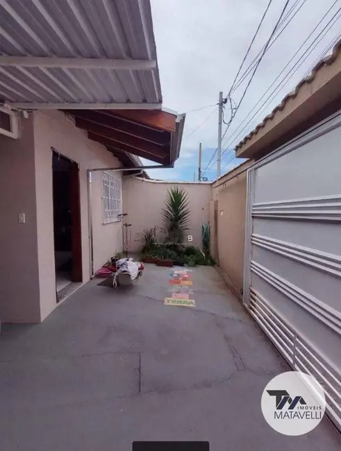 Foto 2 de Casa com 2 quartos à venda, 225m2 em Chácara Alvorada, Pocos De Caldas - MG