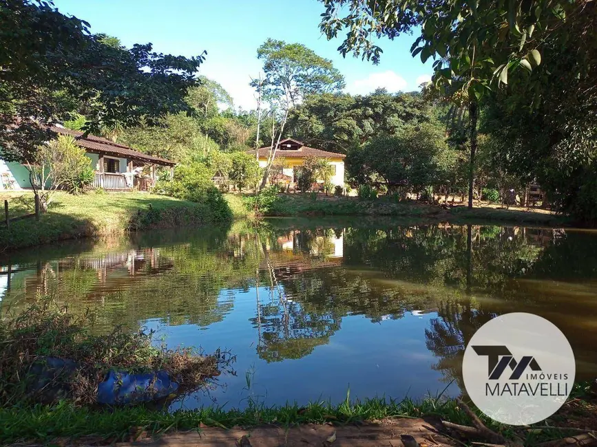 Chácara com 4 quartos à venda, 300m2 em Centro, Pocos De Caldas - MG - imagem 3 Foto 3 de Chácara com 4 quartos à venda, 300m2 em Centro, Pocos De Caldas - MG
