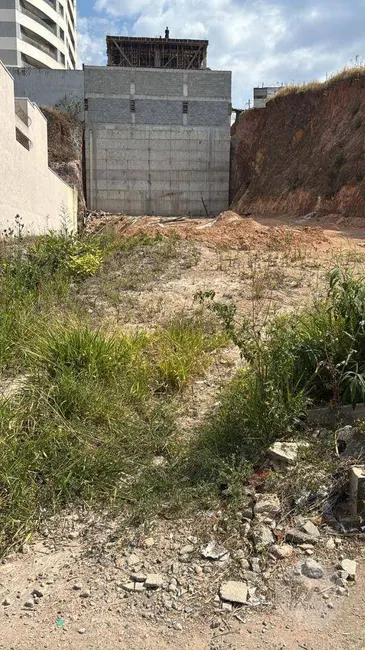 Foto 2 de Terreno / Lote para alugar, 809m2 em Centro, Pocos De Caldas - MG