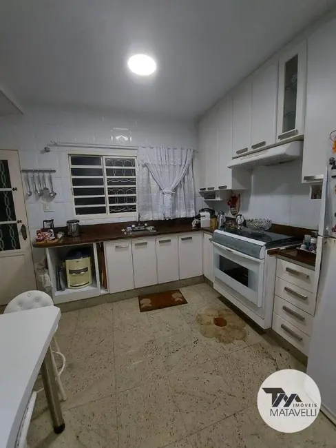 Foto 2 de Casa com 3 quartos à venda, 300m2 em Jardim Centenário, Pocos De Caldas - MG