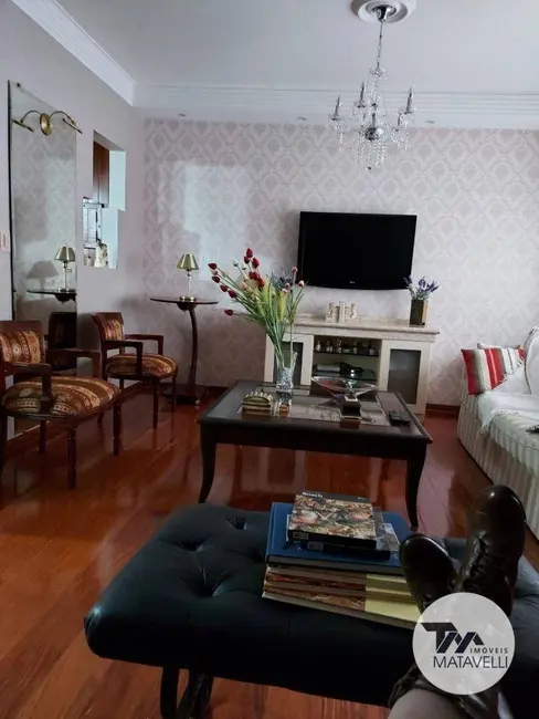 Casa com 3 quartos à venda, 300m2 em Jardim Centenário, Pocos De Caldas - MG - imagem 3 Foto 3 de Casa com 3 quartos à venda, 300m2 em Jardim Centenário, Pocos De Caldas - MG