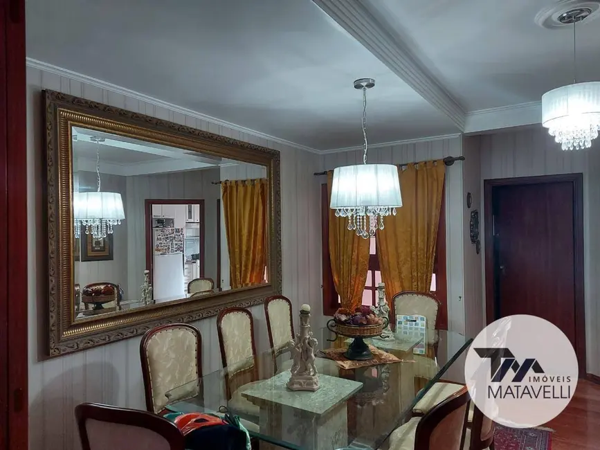 Casa com 3 quartos à venda, 300m2 em Jardim Centenário, Pocos De Caldas - MG - imagem 8 Foto 8 de Casa com 3 quartos à venda, 300m2 em Jardim Centenário, Pocos De Caldas - MG