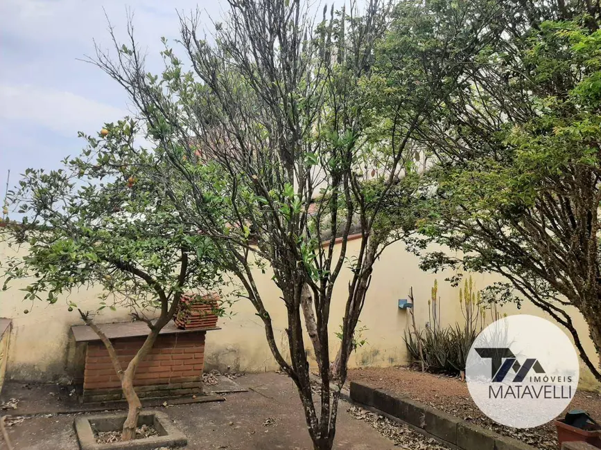 Casa com 4 quartos à venda, 231m2 em Jardim Vitória, Pocos De Caldas - MG - imagem 8 Foto 8 de Casa com 4 quartos à venda, 231m2 em Jardim Vitória, Pocos De Caldas - MG