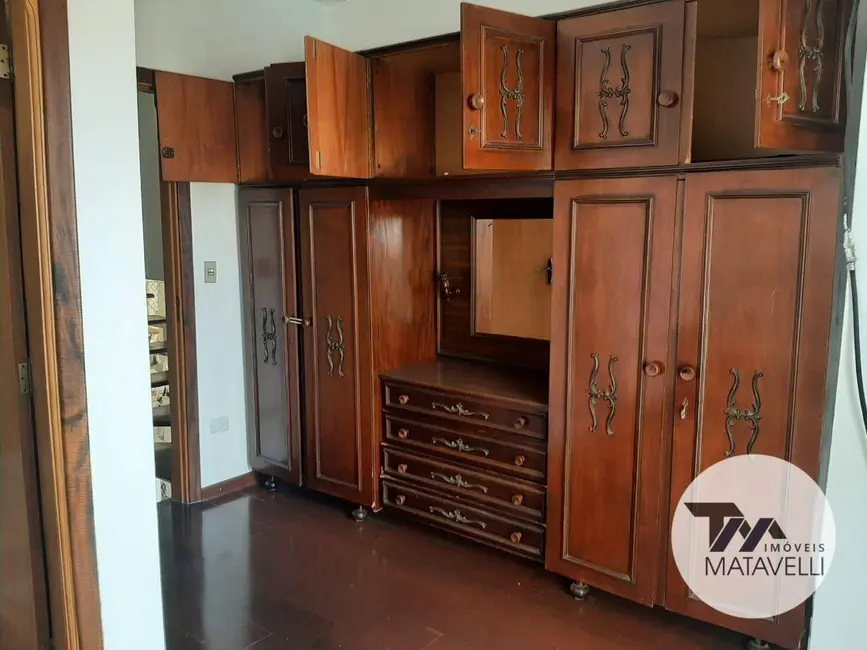 Casa com 4 quartos à venda, 231m2 em Jardim Vitória, Pocos De Caldas - MG - imagem 6 Foto 6 de Casa com 4 quartos à venda, 231m2 em Jardim Vitória, Pocos De Caldas - MG