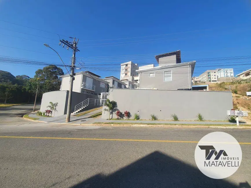 Casa de Condomínio com 3 quartos à venda, 130m2 em Residencial Morumbí, Pocos De Caldas - MG - imagem 2 Foto 2 de Casa de Condomínio com 3 quartos à venda, 130m2 em Residencial Morumbí, Pocos De Caldas - MG