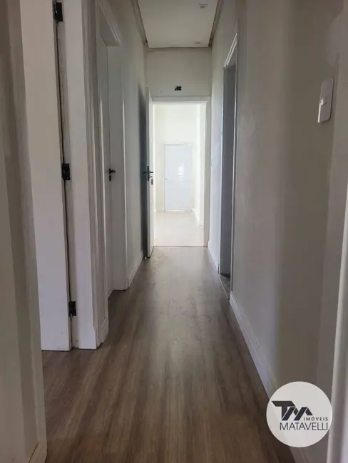 Casa com 3 quartos à venda, 160m2 em Jardim Bandeirantes, Pocos De Caldas - MG - imagem 5 Foto 5 de Casa com 3 quartos à venda, 160m2 em Jardim Bandeirantes, Pocos De Caldas - MG