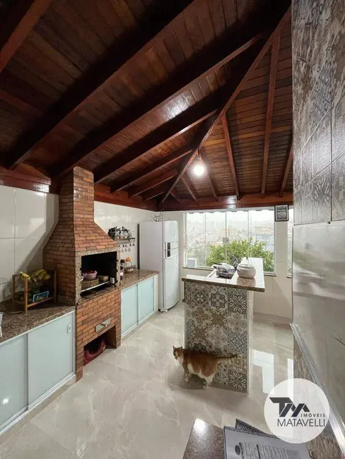 Casa de Condomínio com 3 quartos à venda, 300m2 em Jardim Ipê, Pocos De Caldas - MG - imagem 2 Foto 2 de Casa de Condomínio com 3 quartos à venda, 300m2 em Jardim Ipê, Pocos De Caldas - MG