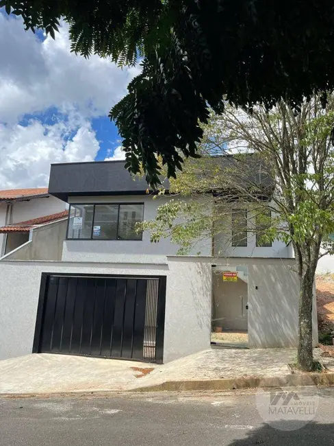 Foto 1 de Casa com 3 quartos à venda, 275m2 em Jardim Carolina, Pocos De Caldas - MG