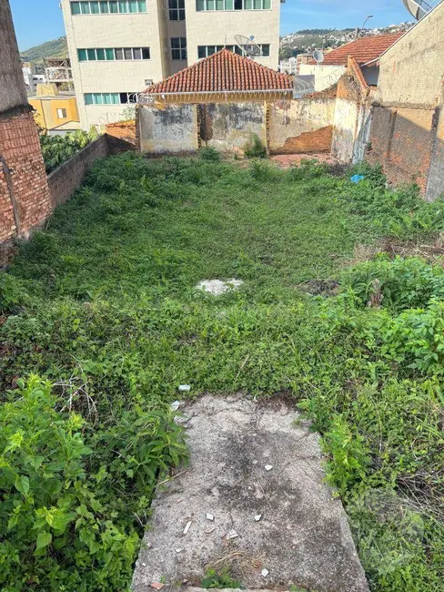 Terreno / Lote à venda, 300m2 em Centro, Pocos De Caldas - MG - imagem 4 Foto 4 de Terreno / Lote à venda, 300m2 em Centro, Pocos De Caldas - MG
