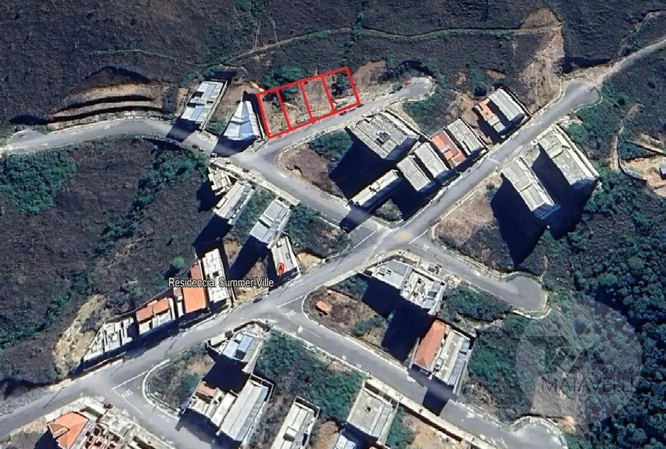 Terreno / Lote à venda, 450m2 em Pocos De Caldas - MG - imagem 1 Foto 1 de Terreno / Lote à venda, 450m2 em Pocos De Caldas - MG