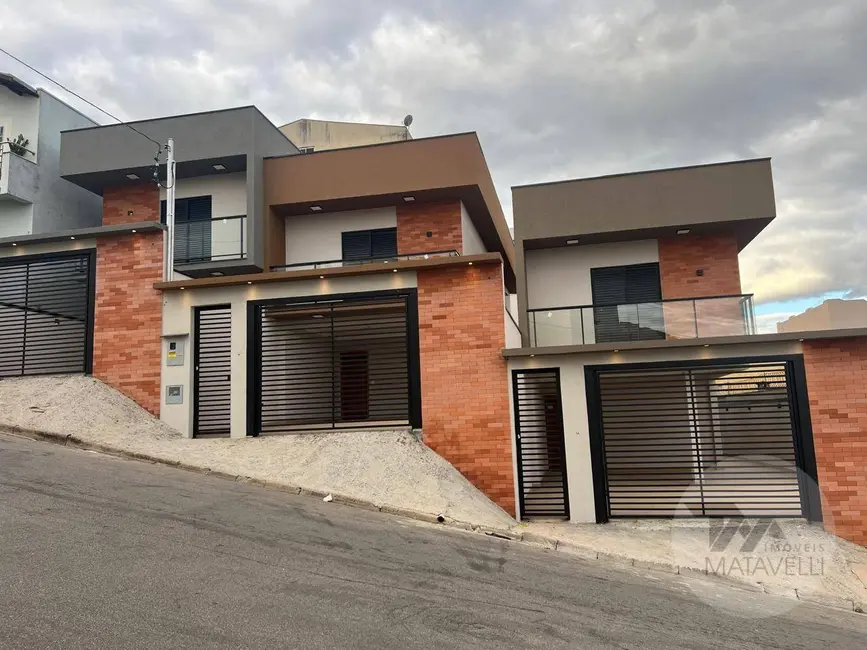 Foto 1 de Casa com 3 quartos à venda, 160m2 em Jardim Ipê, Pocos De Caldas - MG