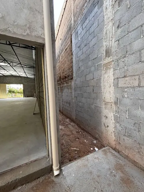 Armazém / Galpão para alugar, 300m2 em Jardim Quisisana, Pocos De Caldas - MG - imagem 5 Foto 5 de Armazém / Galpão para alugar, 300m2 em Jardim Quisisana, Pocos De Caldas - MG