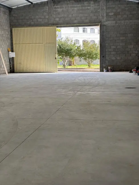 Armazém / Galpão para alugar, 300m2 em Jardim Quisisana, Pocos De Caldas - MG - imagem 8 Foto 8 de Armazém / Galpão para alugar, 300m2 em Jardim Quisisana, Pocos De Caldas - MG