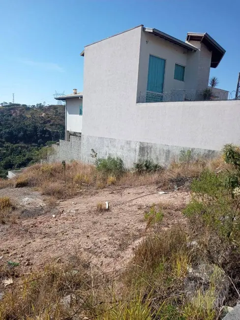 Foto 1 de Terreno / Lote à venda, 236m2 em Jardim Bandeirantes, Pocos De Caldas - MG